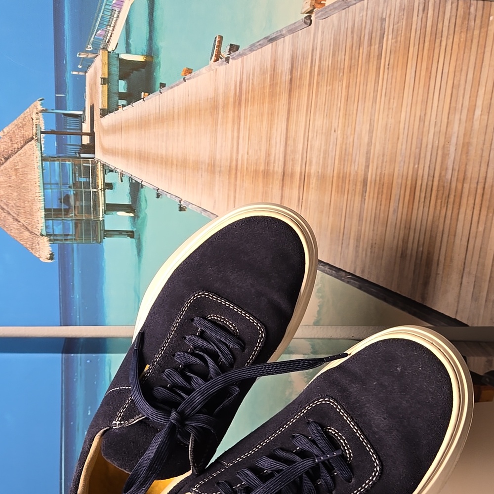 Casca Avro Luxury Unisex Navy Blue Suede Sneakers Women's Size 8.5